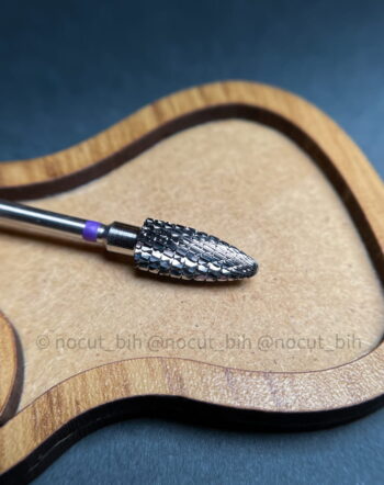 ljubičasti kukuruz kmiz karbid